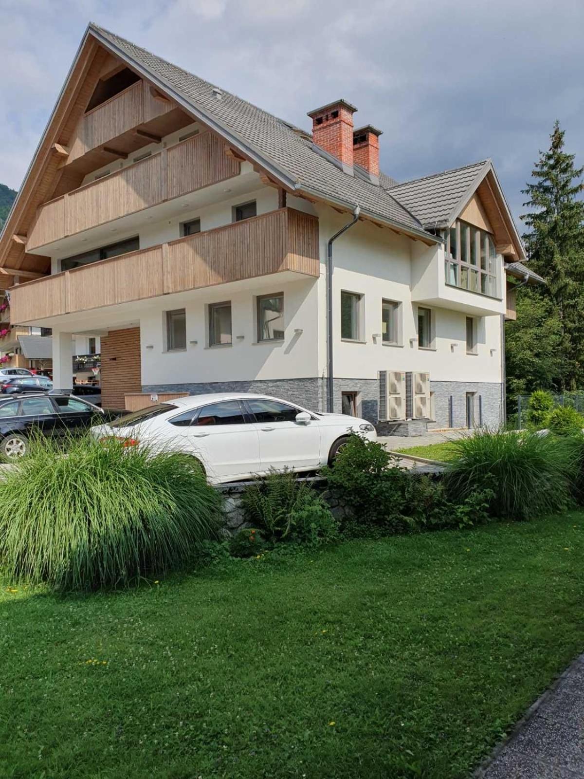 Luxury Apartment Near Lake Бохинь Экстерьер фото